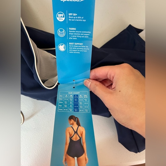 Speedo One-Piece Swimsuit, Keyhole Crisscross Back Moderate Contrast Cut - Picture 4 of 4